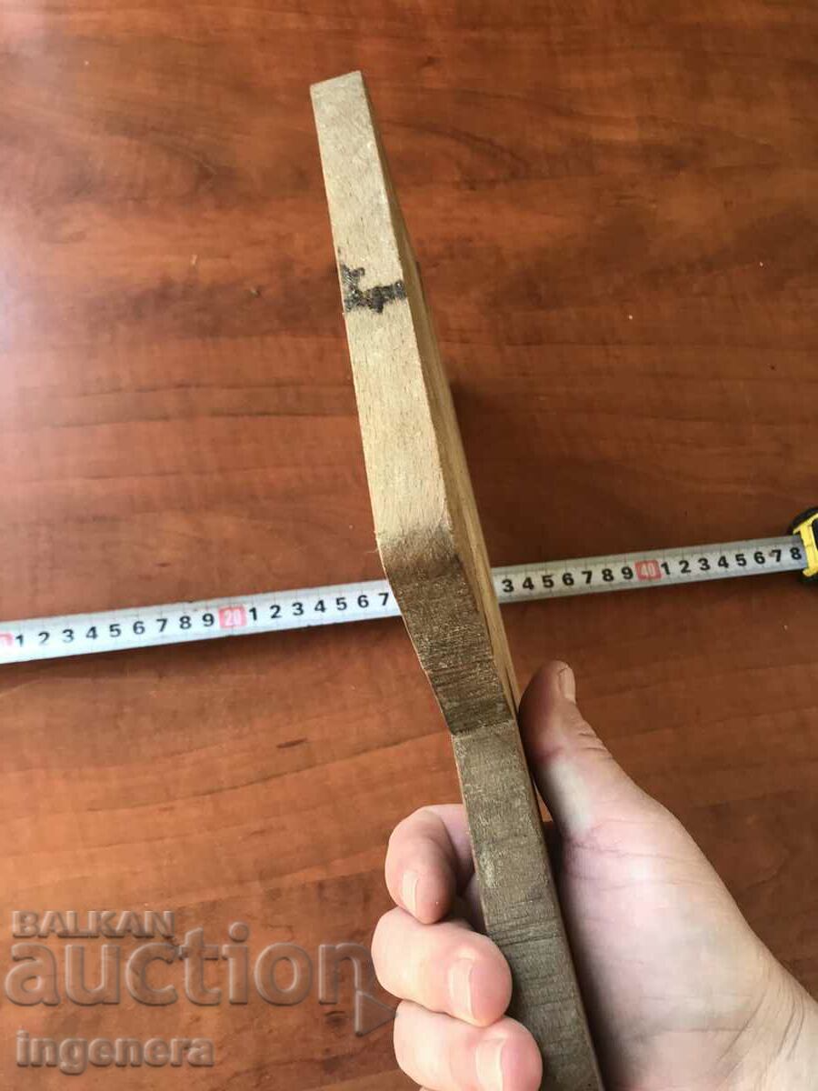 Auction BREAD BOARD FOR APPETIZERS AND STEAKS WOOD OLD Auction BREAD BOARD FOR APPETIZERS AND STEAKS WOOD OLD