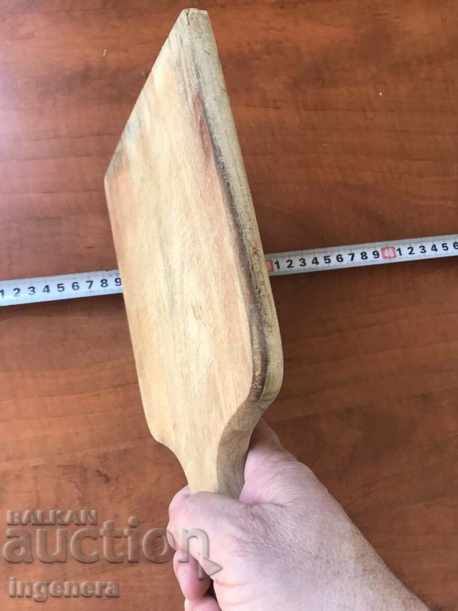 Auction BREAD BOARD FOR APPETIZERS AND STEAKS WOOD OLD Auction BREAD BOARD FOR APPETIZERS AND STEAKS WOOD OLD