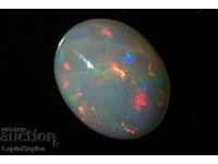 Opal etiopian Cabochon oval de 2,49 ct