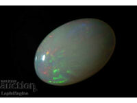 Opal etiopian Cabochon oval de 3,78 ct