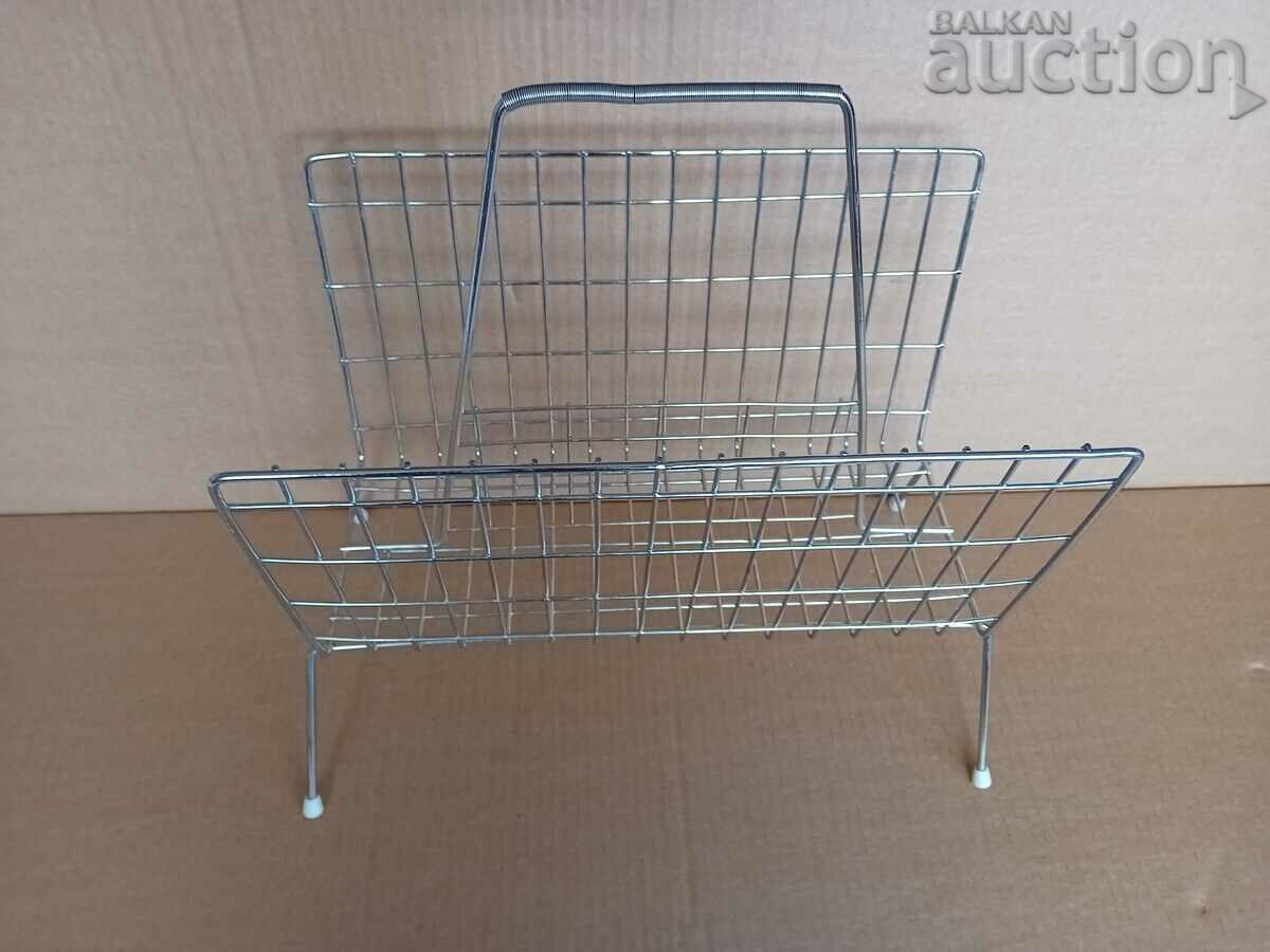 ρετρό vintage ράφι εφημερίδων και περιοδικών 70s χρώμιο με τιμή 31.00 BGN | € 15.85 ρετρό vintage ράφι εφημερίδων και περιοδικών 70s χρώμιο με τιμή 31.00 BGN | € 15.85