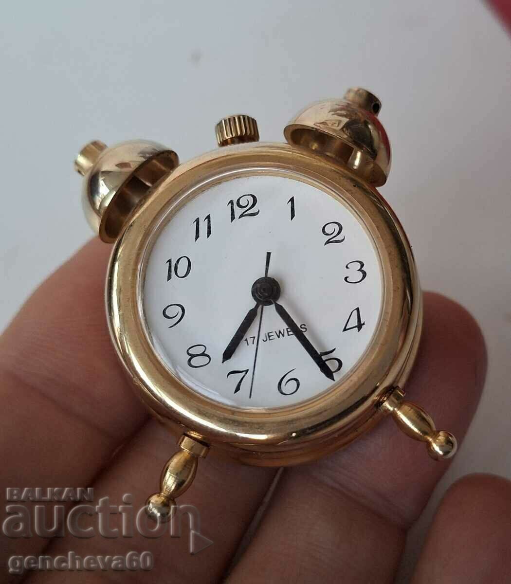 Delivery of UNIQUE!!! Mechanical mini alarm clock for collection Delivery of UNIQUE!!! Mechanical mini alarm clock for collection