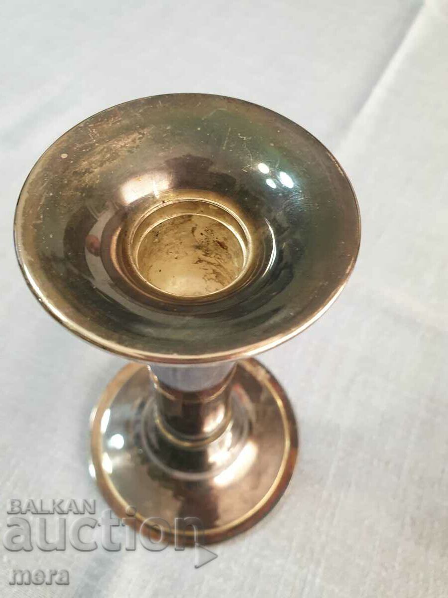 Delivery of Stylish silver plated candle holder Delivery of Stylish silver plated candle holder