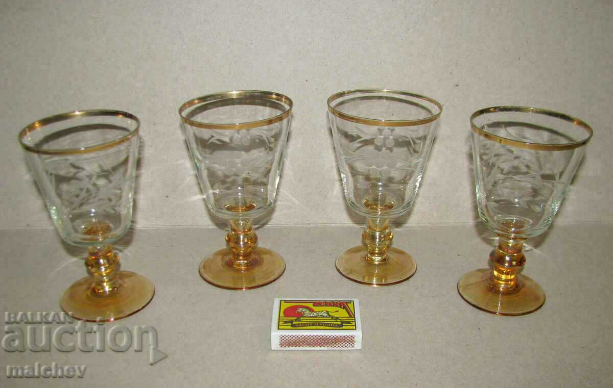 Lot of 4 glass aperitif glasses engraved gilt 1960s