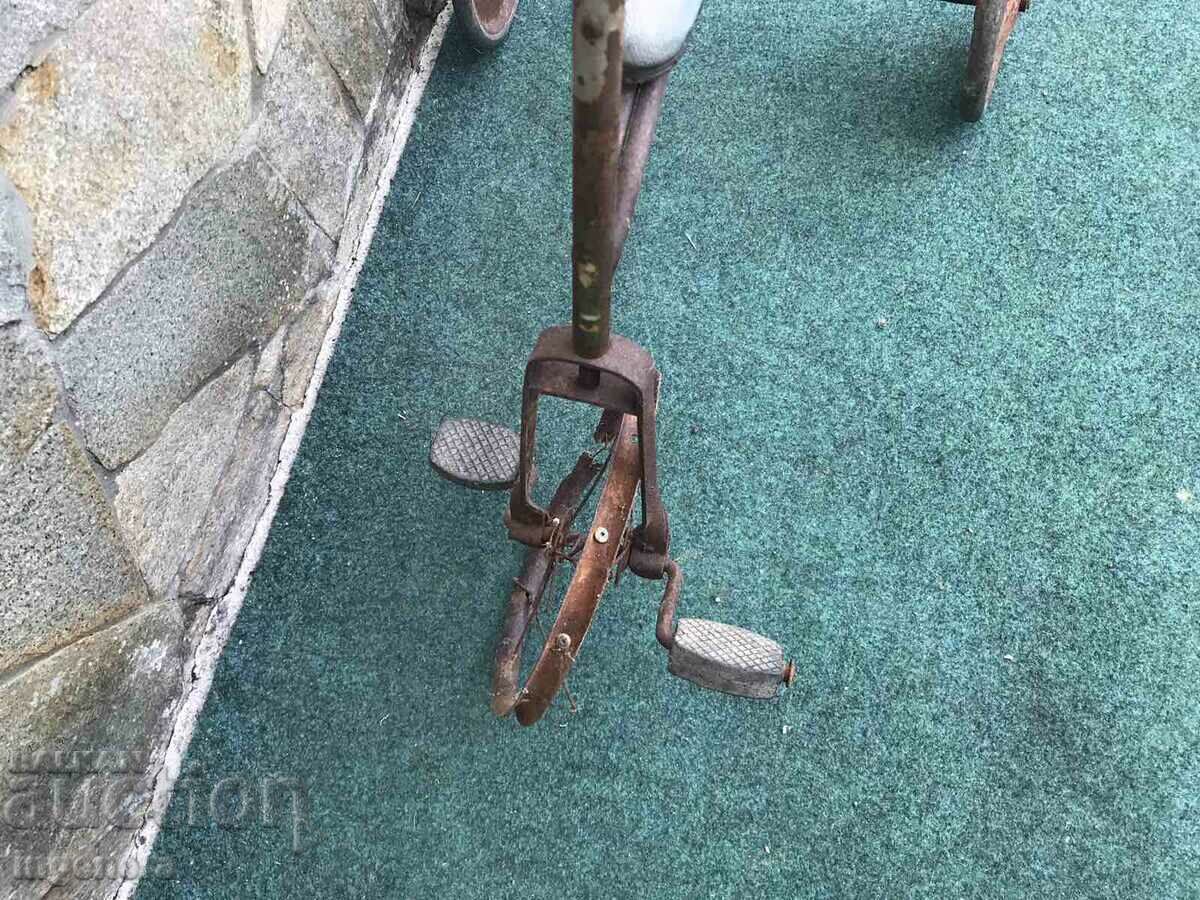 CHILDREN'S RETRO BIKE FOR COLLECTION - 6 CHILDREN'S RETRO BIKE FOR COLLECTION - 6