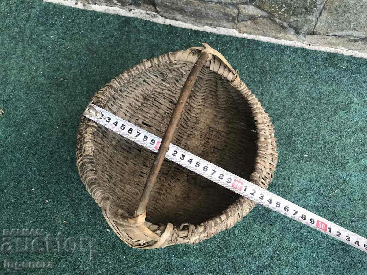 Delivery of BASKET WICKED BASKET ANTIQUE Delivery of BASKET WICKED BASKET ANTIQUE