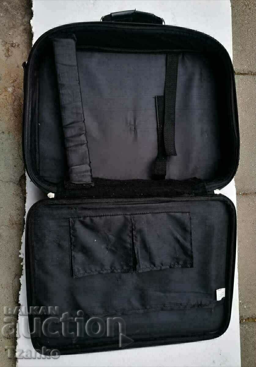 Laptop bag with price 5.00 BGN | € 2.56 Laptop bag with price 5.00 BGN | € 2.56