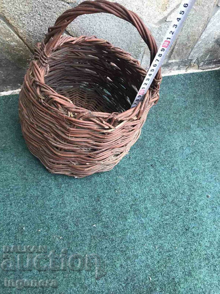 BASKET WICKED BASKET ANTIQUE - 6 BASKET WICKED BASKET ANTIQUE - 6