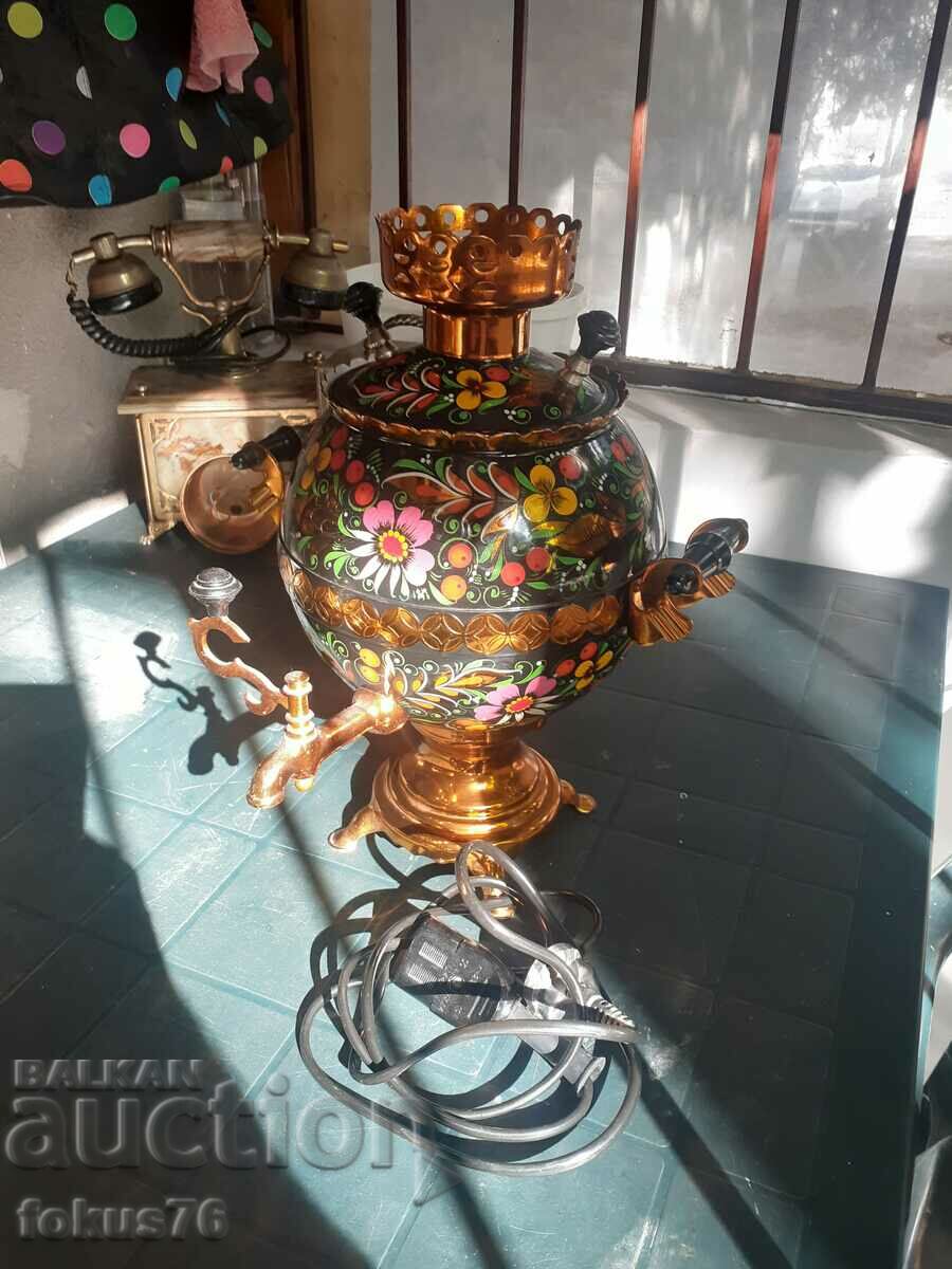 A great hand-painted Russian samovar with price 250.00 BGN | € 127.82 A great hand-painted Russian samovar with price 250.00 BGN | € 127.82