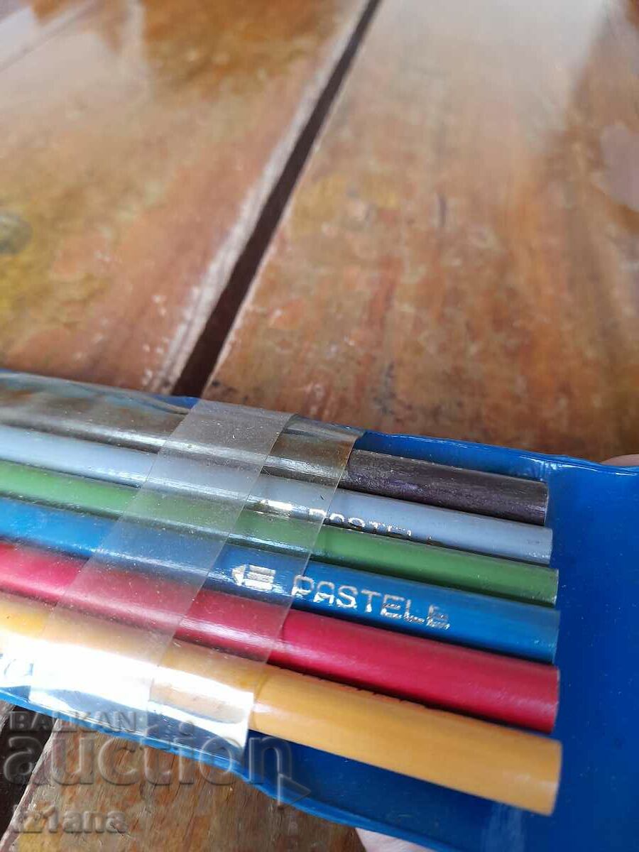 Auction Old Pastele colored pencils Auction Old Pastele colored pencils