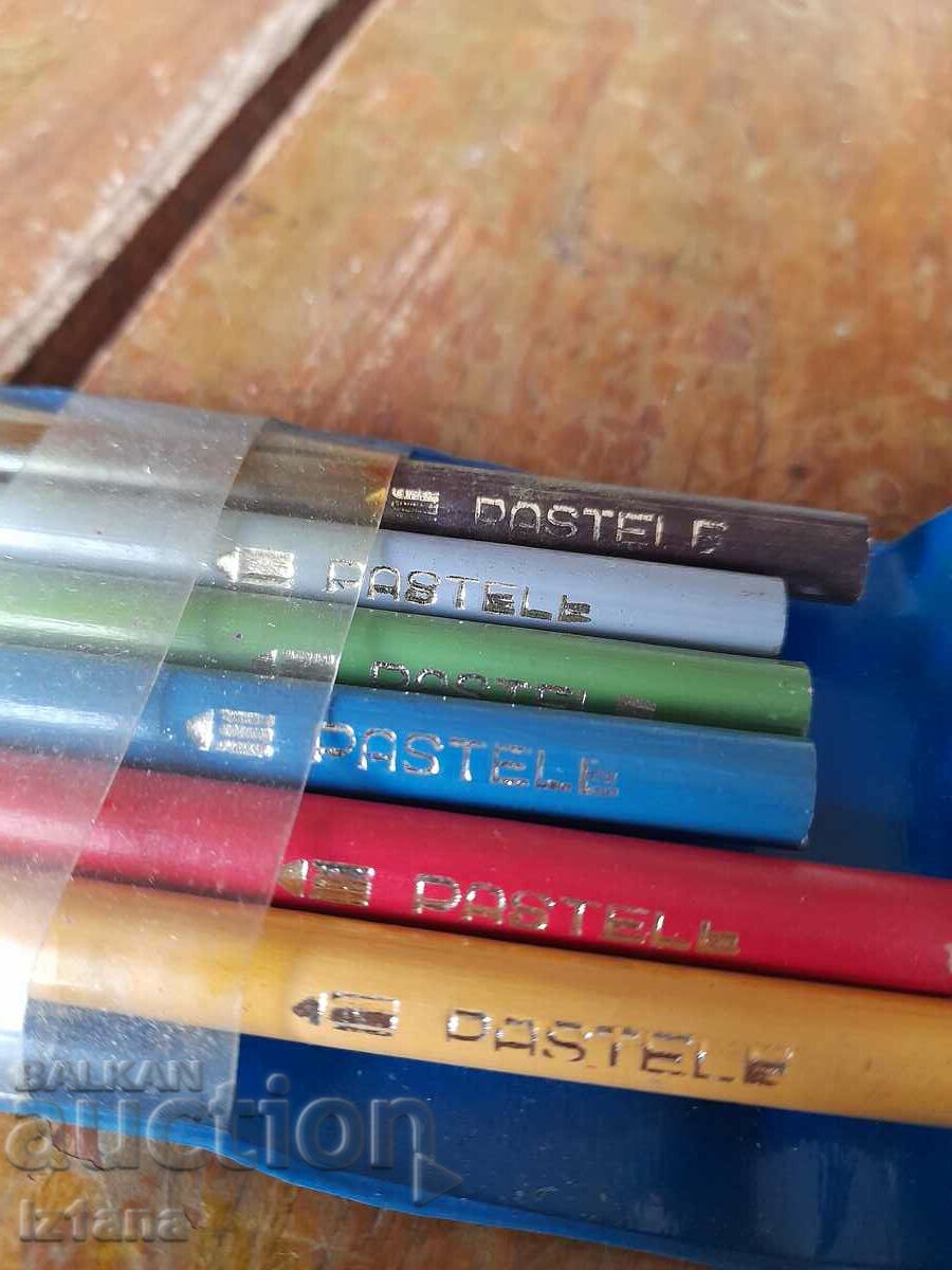 Delivery of Old Pastele colored pencils Delivery of Old Pastele colored pencils