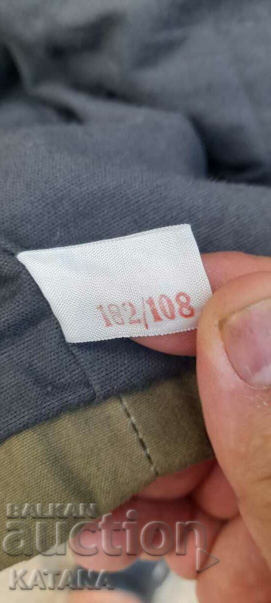 Jachetă militară cu preț 50.00 BGN | € 25.56 Jachetă militară cu preț 50.00 BGN | € 25.56