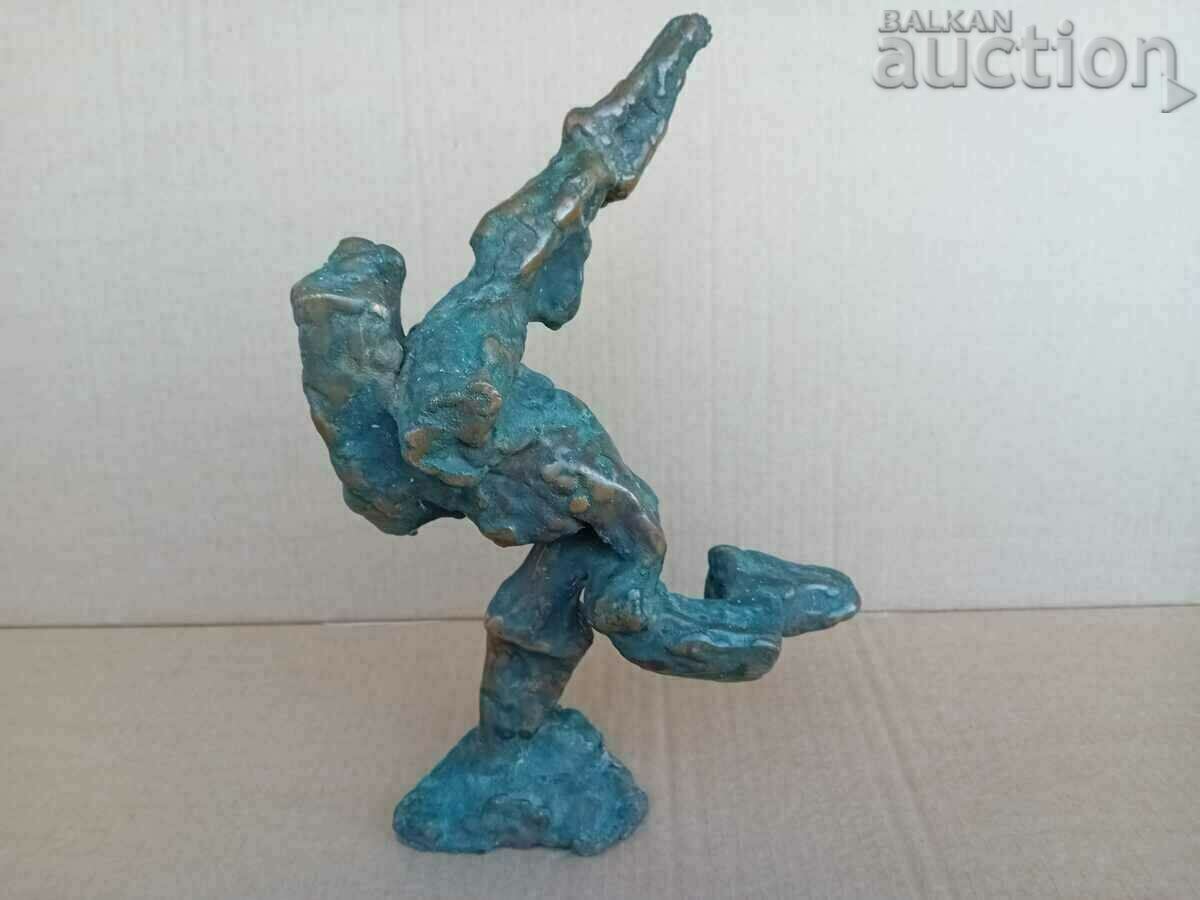 Delivery of Statuette figure Bagashti plastic sculpture NRB 60s 70s Delivery of Statuette figure Bagashti plastic sculpture NRB 60s 70s
