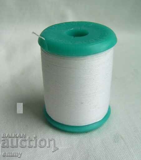 Auction Old Sotsa machine threads - 12 in a box, white Auction Old Sotsa machine threads - 12 in a box, white