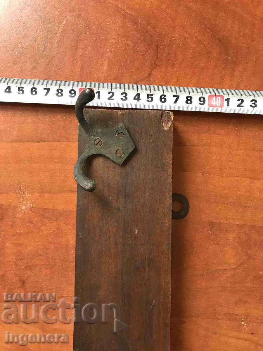 Delivery of HANGER HANGER WOOD ANTIQUE Delivery of HANGER HANGER WOOD ANTIQUE
