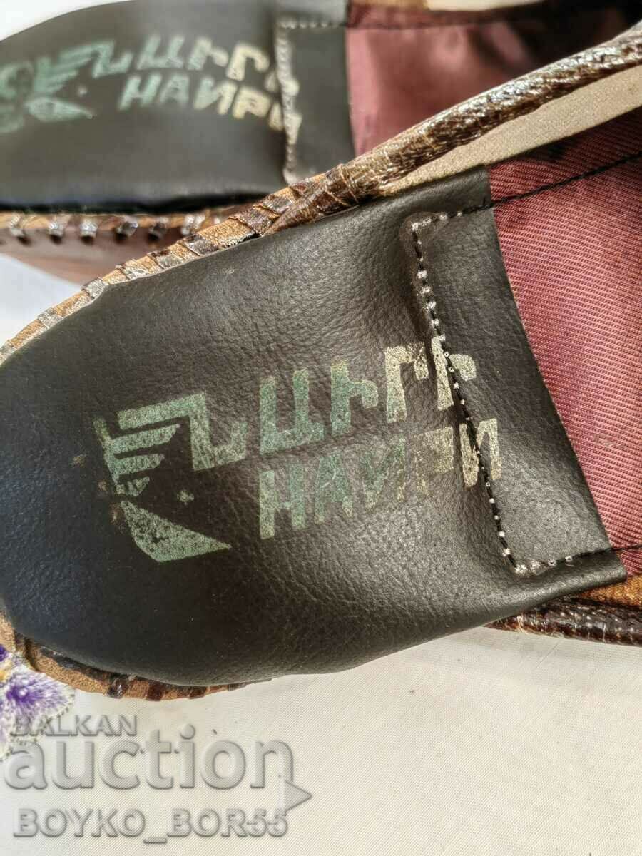 Antique Vintage Arabic Leather Slippers from 1001 Nights - 5 Antique Vintage Arabic Leather Slippers from 1001 Nights - 5