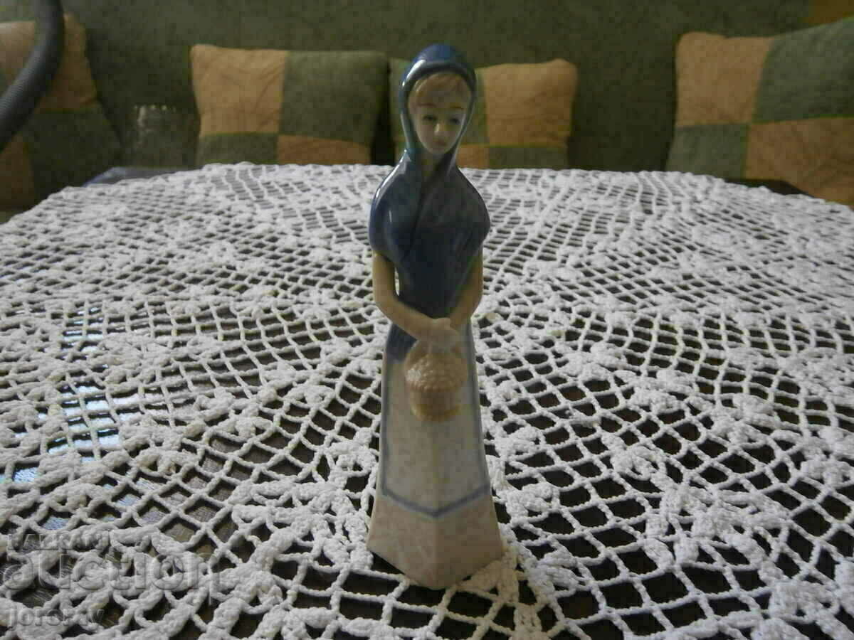 Porcelain figure