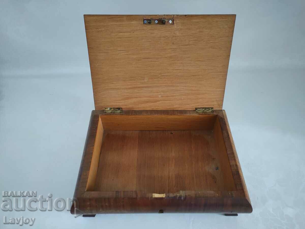 Стара дървена кутия за бижута - 6 Стара дървена кутия за бижута - 6