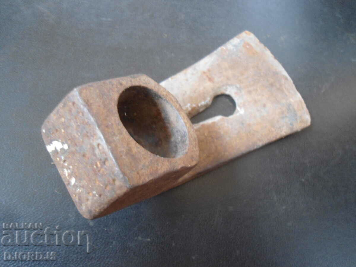 Old Tesla with price 3.00 BGN | € 1.53