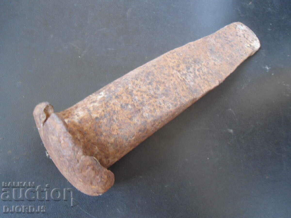 Old wedge, 2.140 kg with price 7.00 BGN | € 3.58 Old wedge, 2.140 kg with price 7.00 BGN | € 3.58