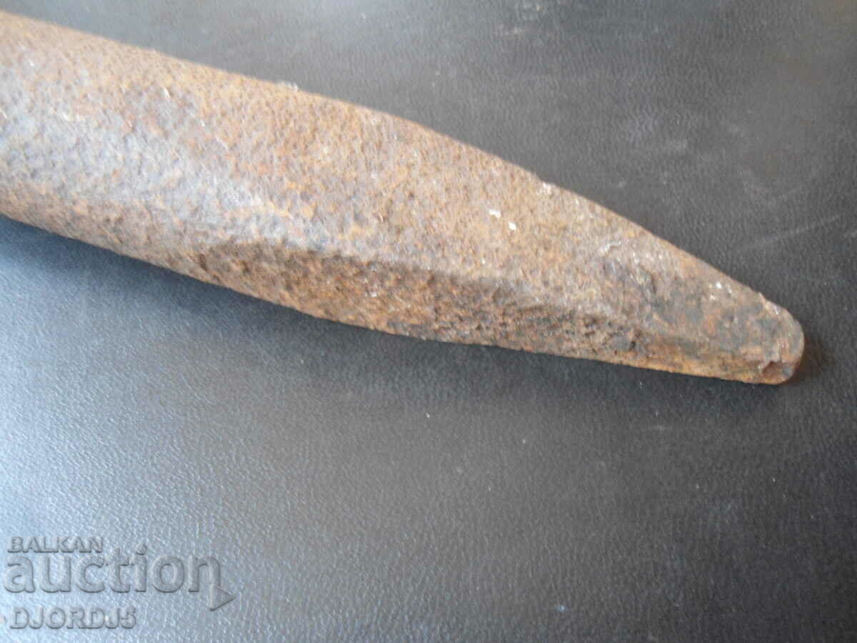 Παλιό εργαλείο, 2.760 κιλά με τιμή 9.00 BGN | € 4.60 Παλιό εργαλείο, 2.760 κιλά με τιμή 9.00 BGN | € 4.60