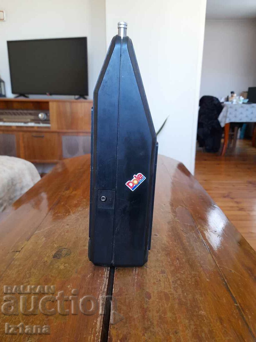 Old radio, XIRICO radio receiver with price 45.00 BGN | € 23.01 Old radio, XIRICO radio receiver with price 45.00 BGN | € 23.01