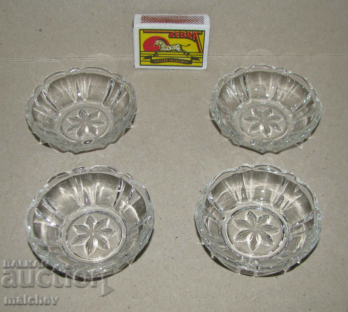 Lot of 4 glass crystal jam saucers 7cm, excellent