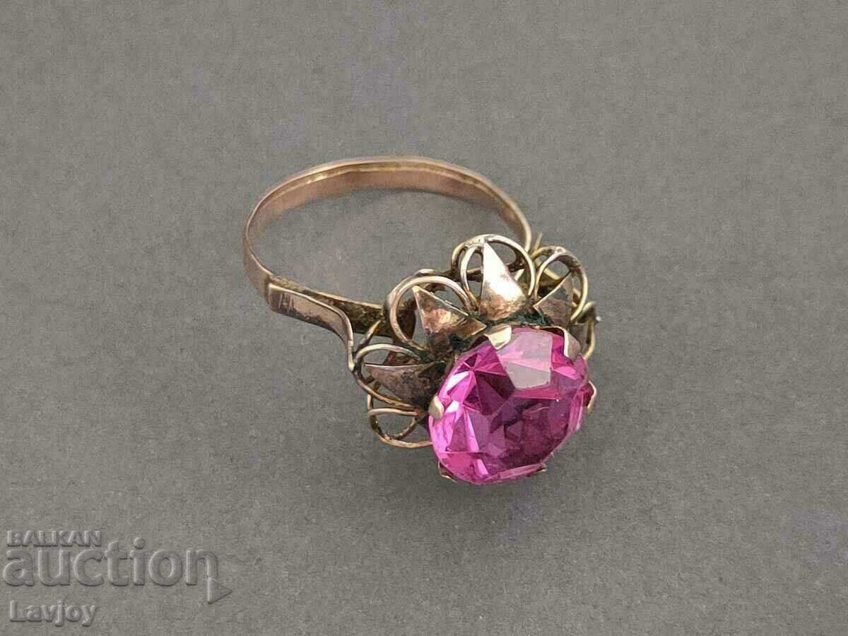 Gold vintage ring with pink topaz with price 450.00 BGN | € 230.08