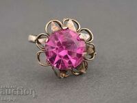 Vintage gold ring with a pink ruby