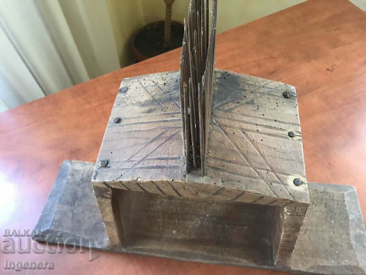 DARAC WOOL PICKER ANTIQUE WOOL PICKER - 5 DARAC WOOL PICKER ANTIQUE WOOL PICKER - 5