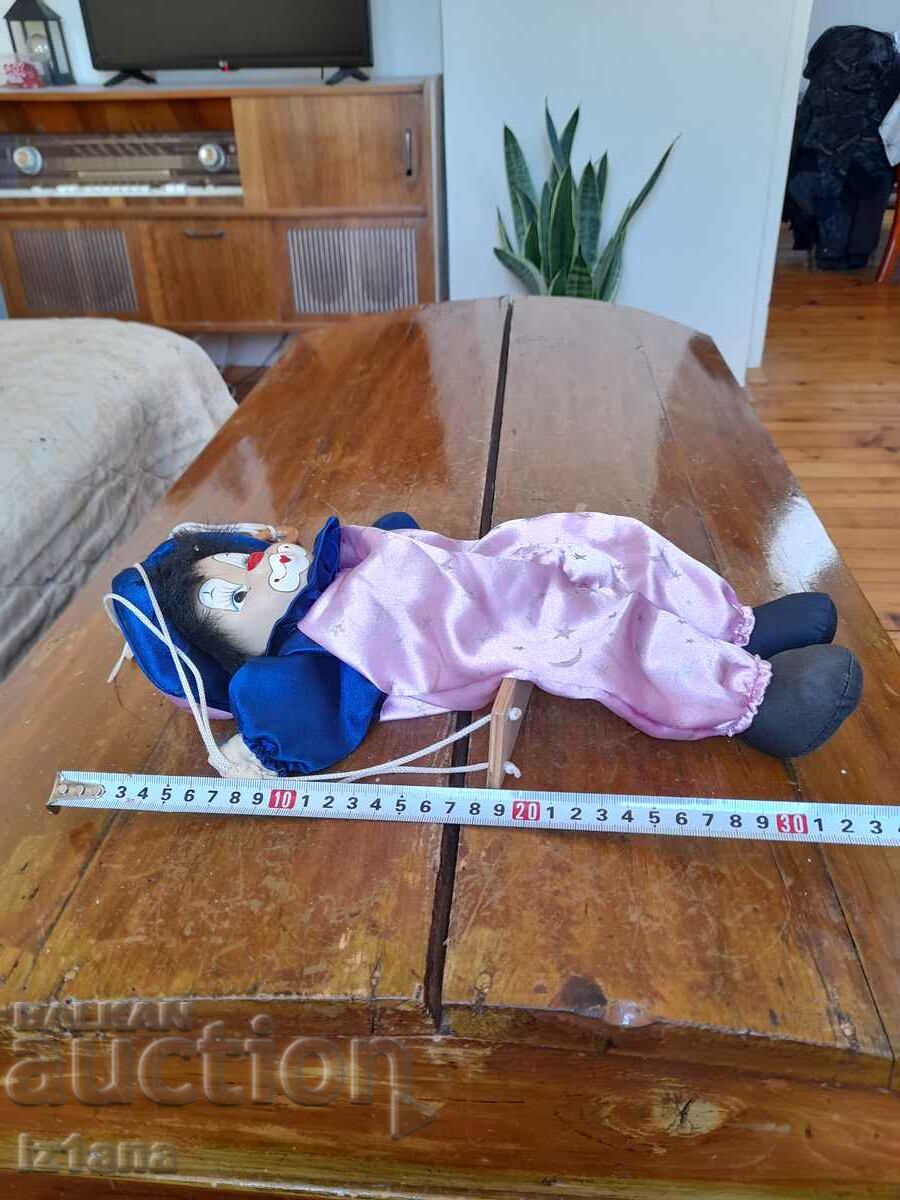 Delivery of Old doll, clown Delivery of Old doll, clown