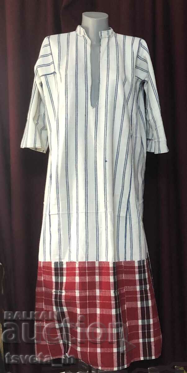 Γυναικείο πουκάμισο μακρύ μανίκι 3/4, λαϊκή φορεσιά, αχρησιμοποίητο με τιμή 65.00 BGN | € 33.23 Γυναικείο πουκάμισο μακρύ μανίκι 3/4, λαϊκή φορεσιά, αχρησιμοποίητο με τιμή 65.00 BGN | € 33.23