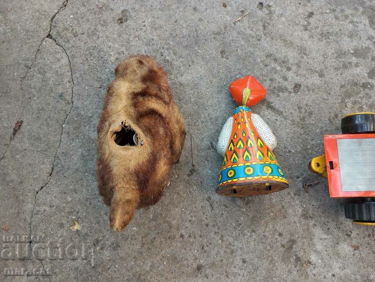 Old children's toys with price 50.00 BGN | € 25.56 Old children's toys with price 50.00 BGN | € 25.56