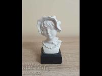 Beautiful porcelain figure figurine!