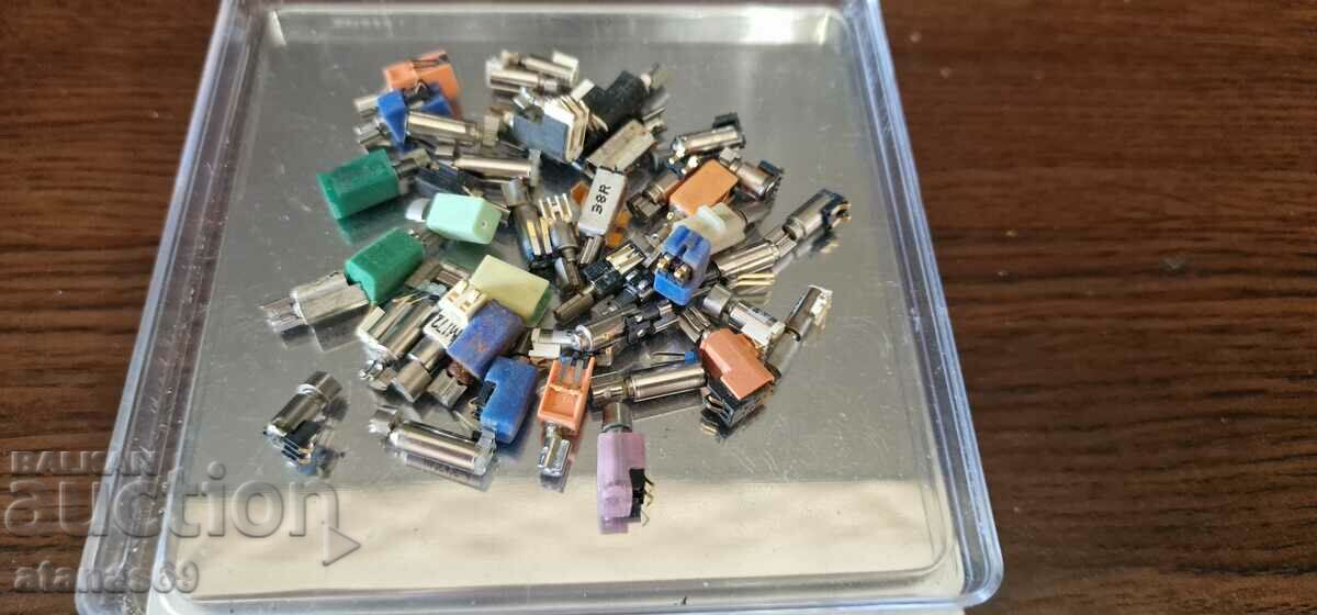 48.49 g electronic scrap #83 with price 16.99 BGN | € 8.69 48.49 g electronic scrap #83 with price 16.99 BGN | € 8.69