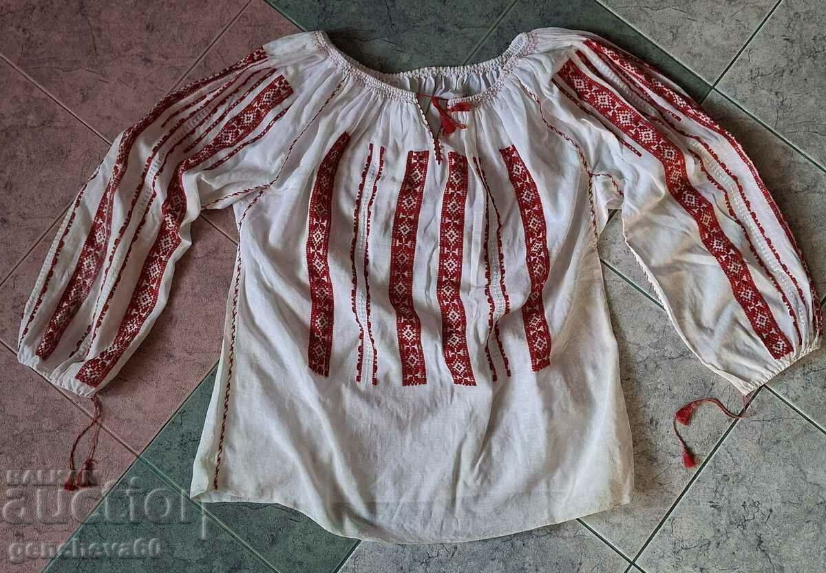 Camasa autentica cu franjuri cu broderie pentru costum