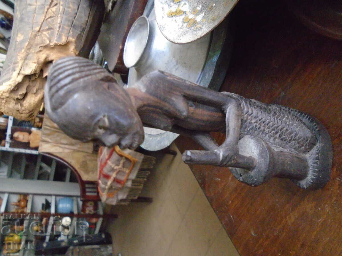 Old African figure, 15 cm, part of a collection