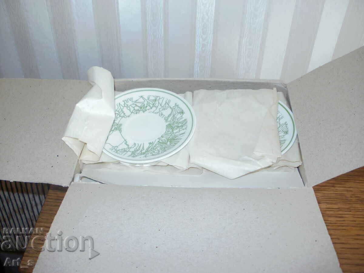 Доставка на Неупотребяван качествен Румънски порцеланов сет за кафе Доставка на Неупотребяван качествен Румънски порцеланов сет за кафе