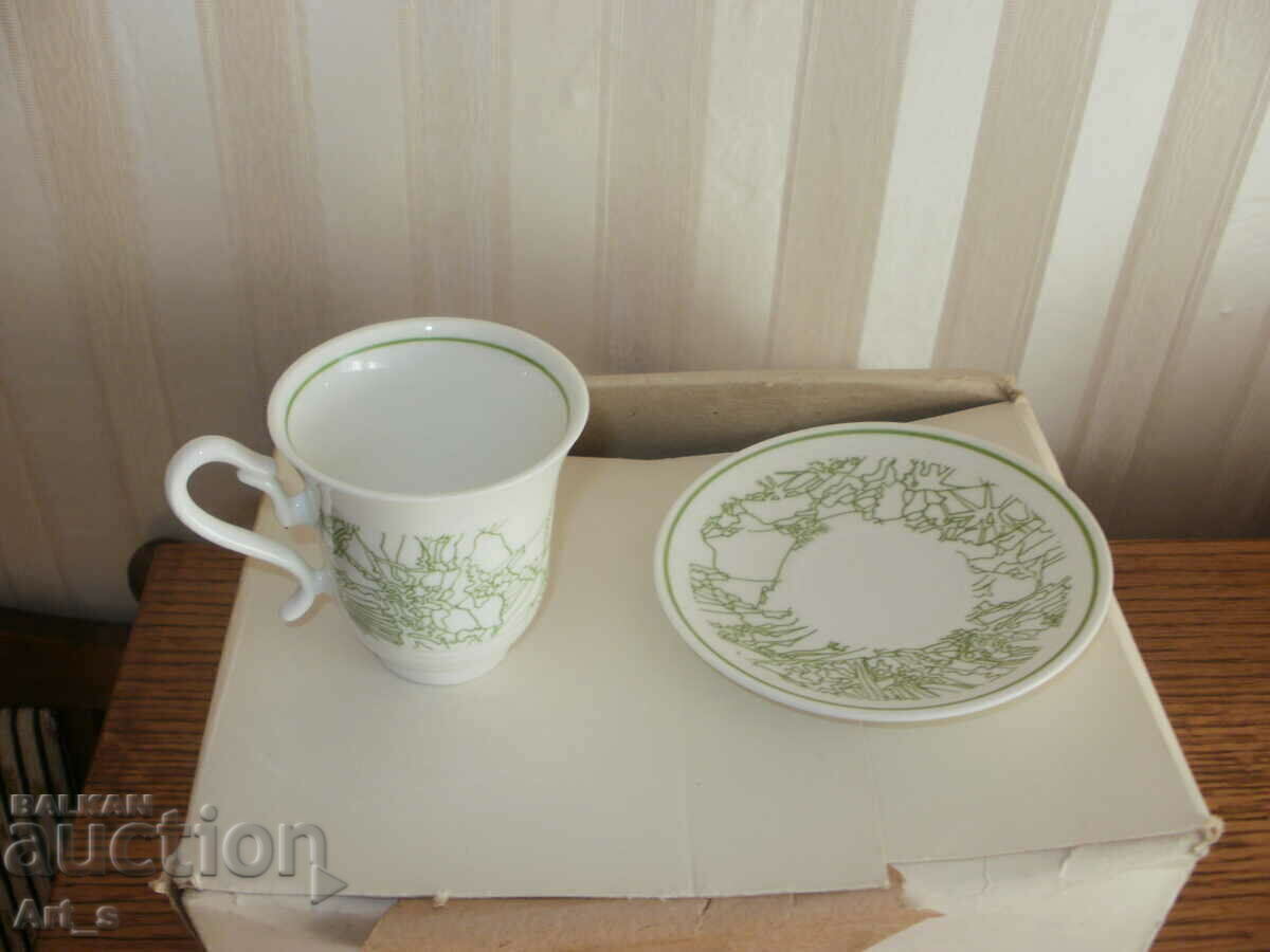 Неупотребяван качествен Румънски порцеланов сет за кафе Неупотребяван качествен Румънски порцеланов сет за кафе