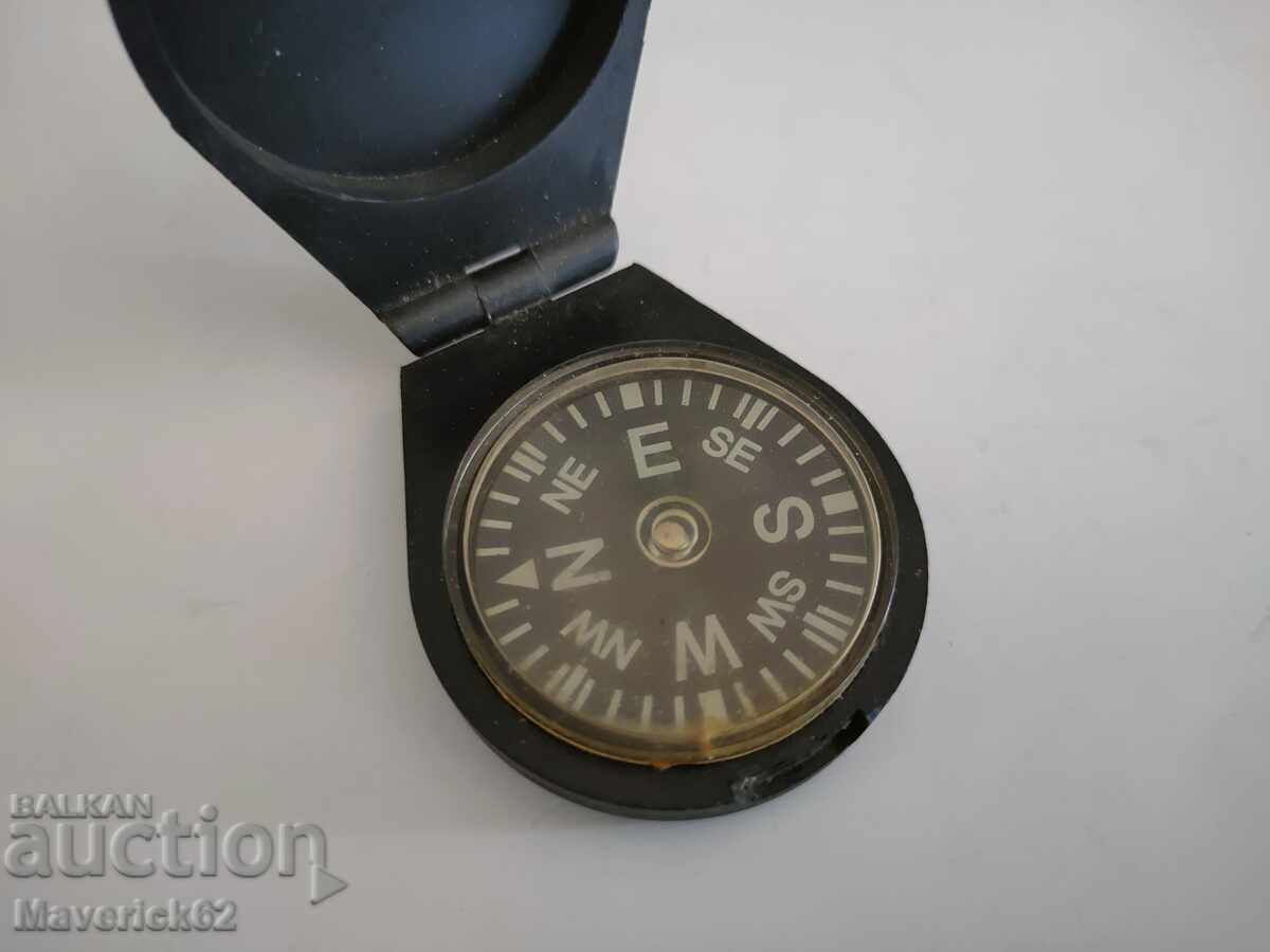 Auction Pocket compass Auction Pocket compass