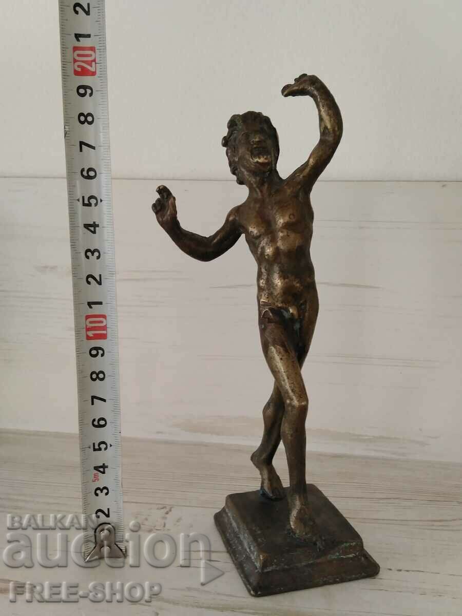 METAL STATUETTE / PLASTIC