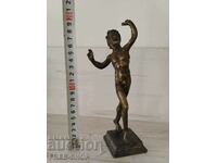 METAL STATUETTE / PLASTIC