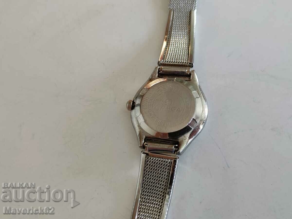 Omega quartz watch with price 10.00 BGN | € 5.11 Omega quartz watch with price 10.00 BGN | € 5.11
