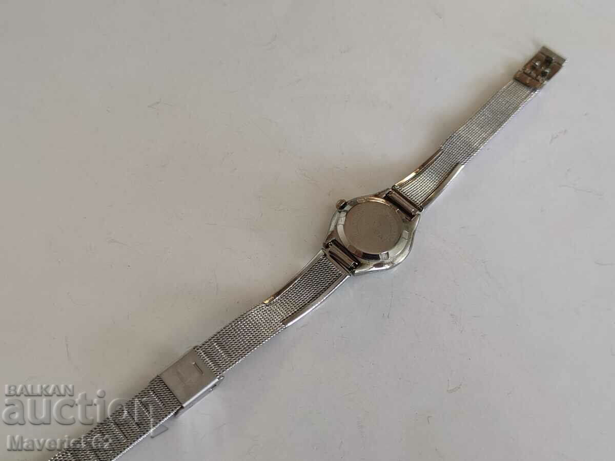 Delivery of Omega quartz watch Delivery of Omega quartz watch