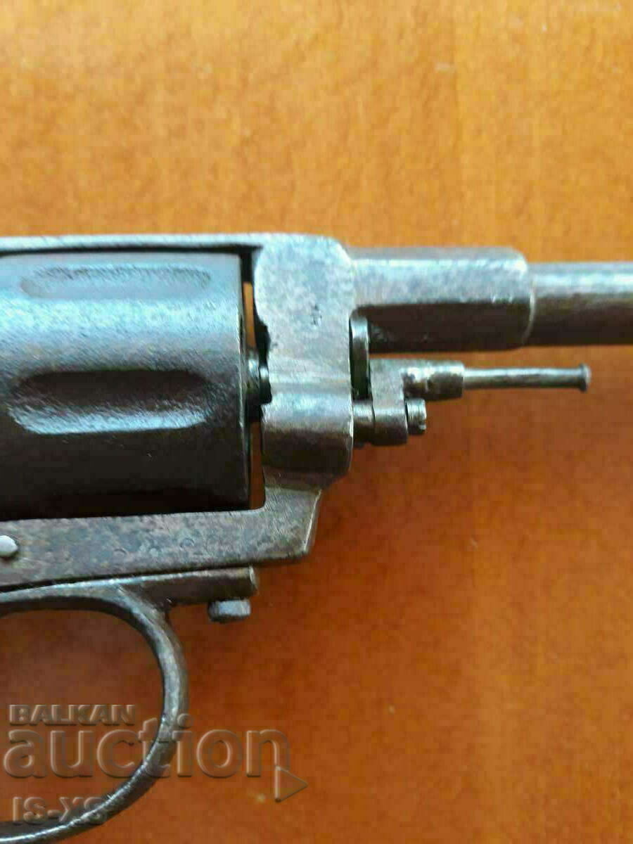 Auction  Revolver 19th century.