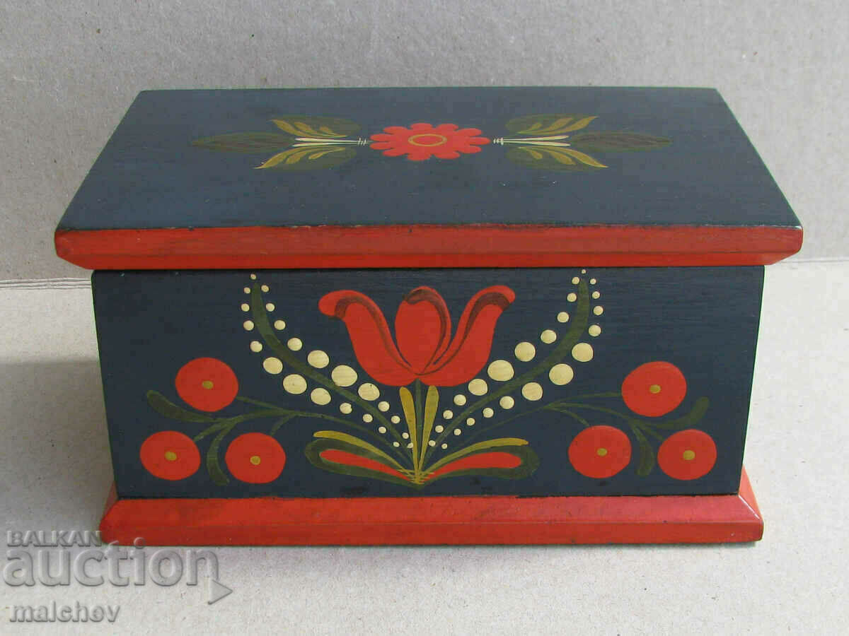 Old Russian wooden box 15 cm hand painted, restored