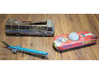 Lot Old metal toys toy airplane space, bus