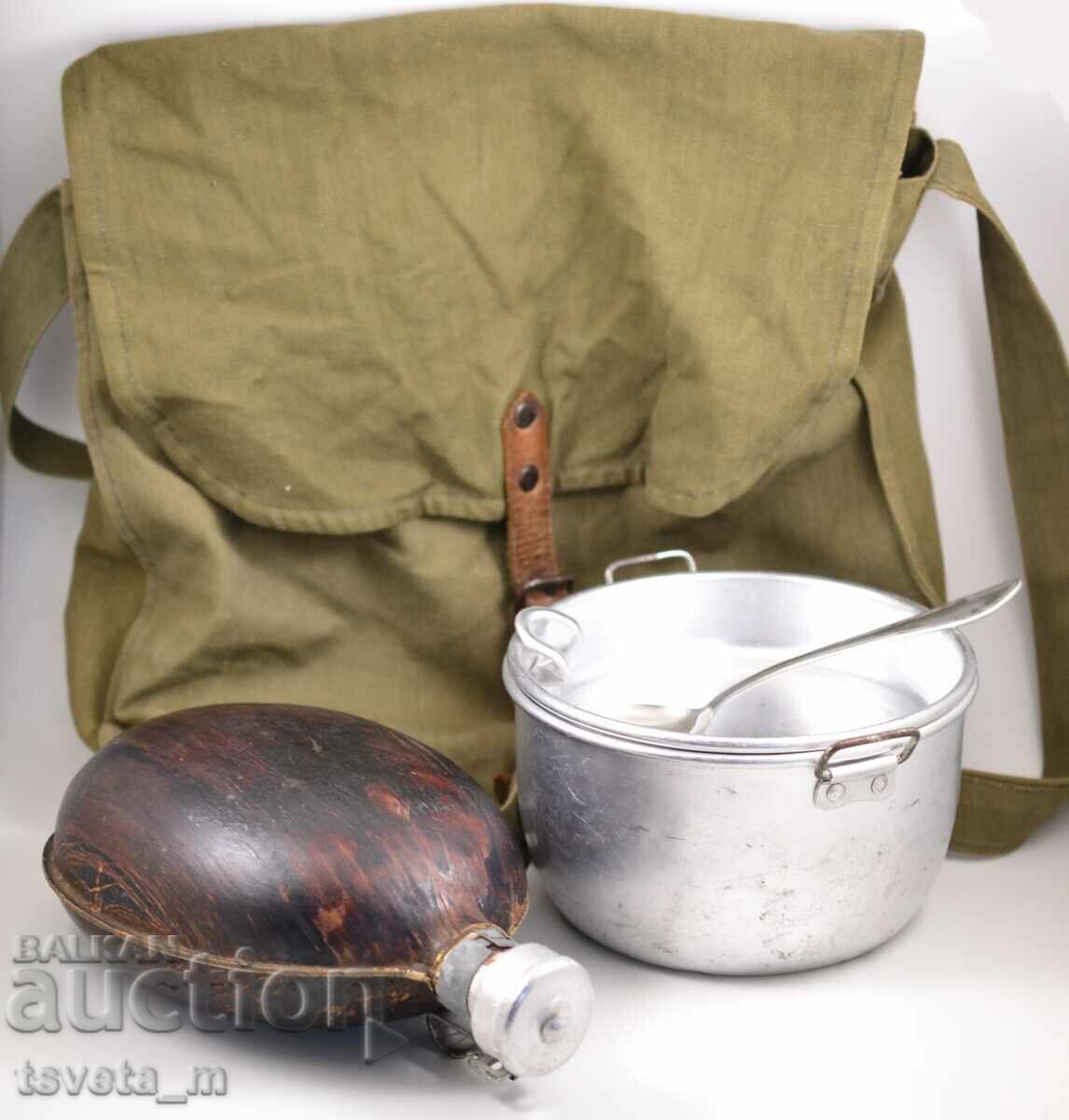 Soldier's bag with a jug, jug and spoon BNA, soc