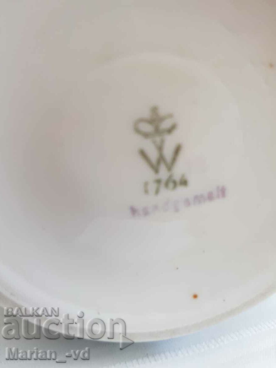 Auction Old hand painted WALLENDORF vase Auction Old hand painted WALLENDORF vase