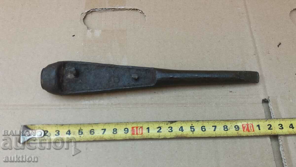 MASSIVE MILITARY SCREWDRIVER - 6 MASSIVE MILITARY SCREWDRIVER - 6